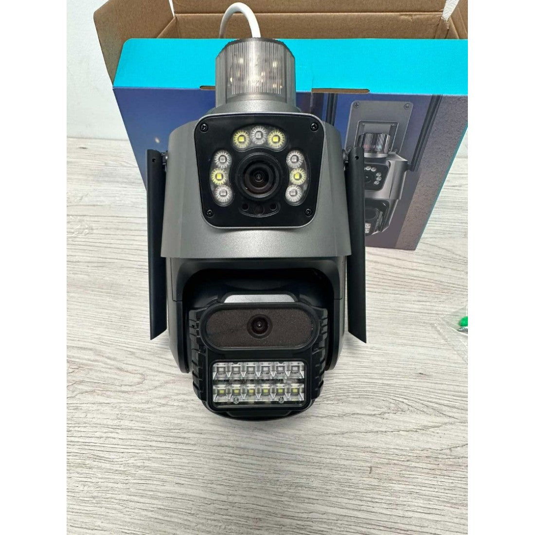 PTZ Безжична Wi-Fi камера P-11 - 6MP, двоен обектив, iCSee